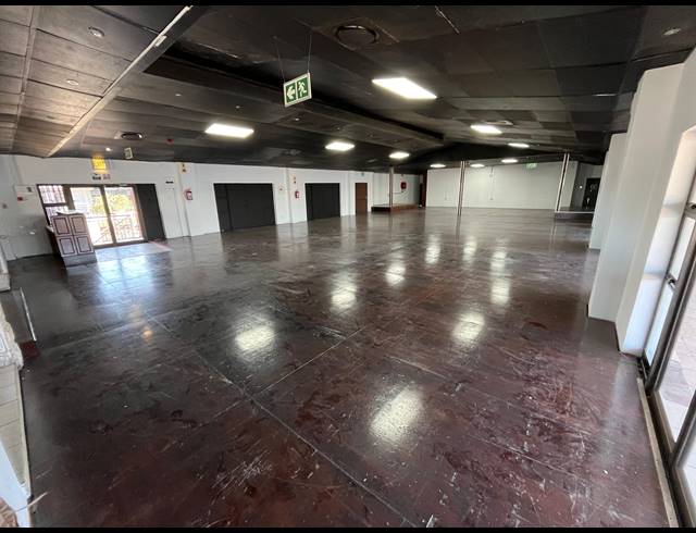 370M² BUSINESS TO LET IN PARKLANDS
